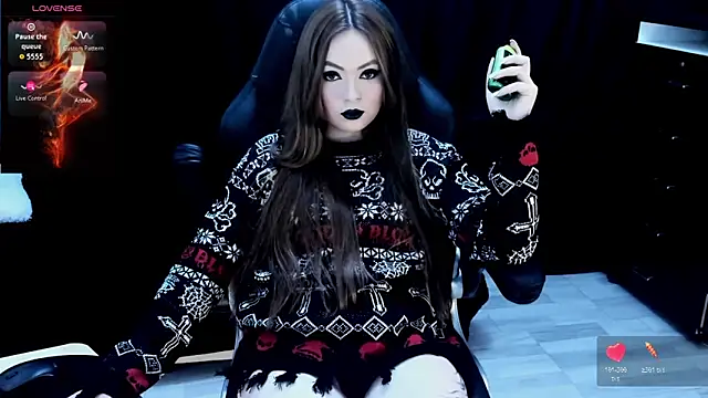 nasty katty  online show from December 16, 2025, 9:41 pm