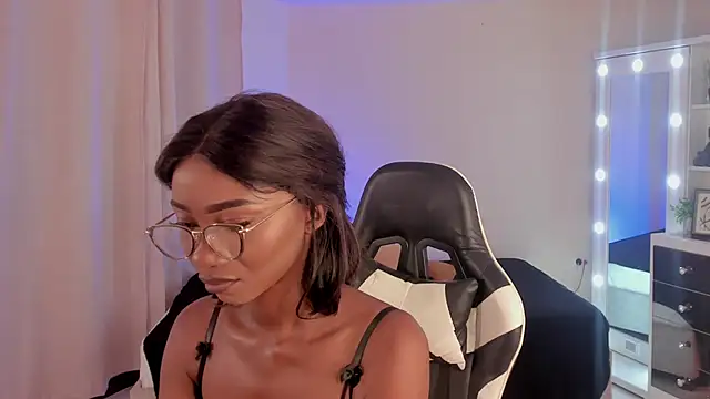 Snapshot of SavannahWildee chatting on January 27, 2025, 8:07 pm SavannahWildee online show from January 27, 2025, 8:07 pm