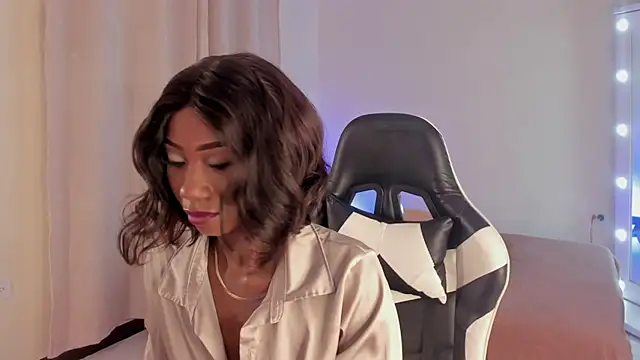 Snapshot of SavannahWildee chatting on February 24, 2025, 7:19 pm SavannahWildee online show from February 24, 2025, 7:19 pm