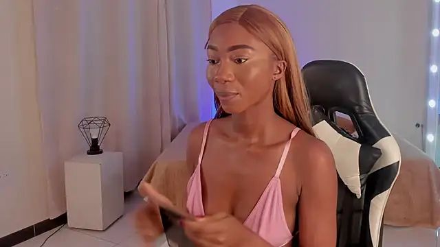 Snapshot of SavannahWildee chatting on January 16, 2025, 11:48 am SavannahWildee online show from January 16, 2025, 11:48 am