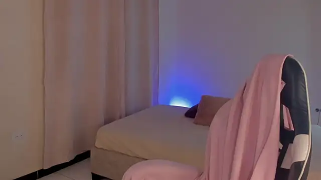 Snapshot of SavannahWildee chatting on February 20, 2025, 3:52 pm SavannahWildee online show from February 20, 2025, 3:52 pm