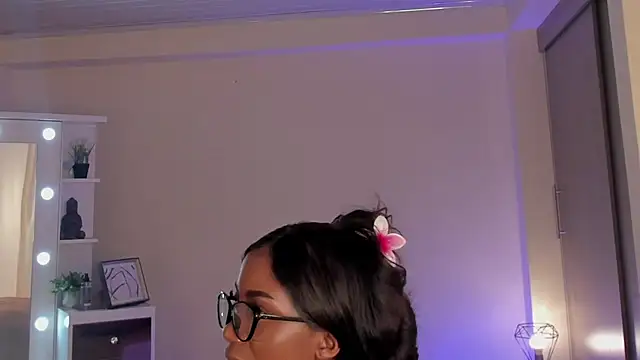 Snapshot of SavannahWildee chatting on March 13, 2025, 9:05 pm SavannahWildee online show from March 13, 2025, 9:05 pm