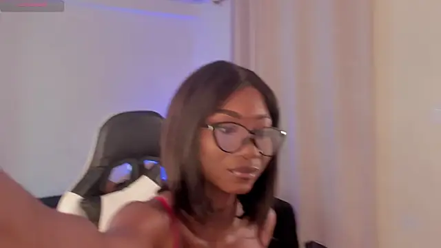 Snapshot of SavannahWildee chatting on February 1, 2025, 2:24 pm SavannahWildee online show from February 1, 2025, 2:24 pm