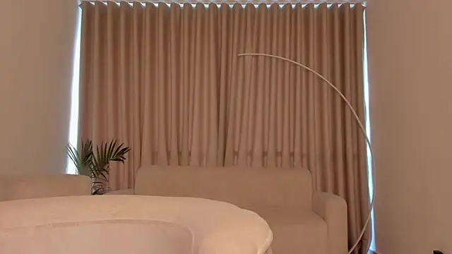 Snapshot of SavannahWildee chatting on September 21, 2025, 12:10 pm SavannahWildee online show from September 21, 2025, 12:10 pm