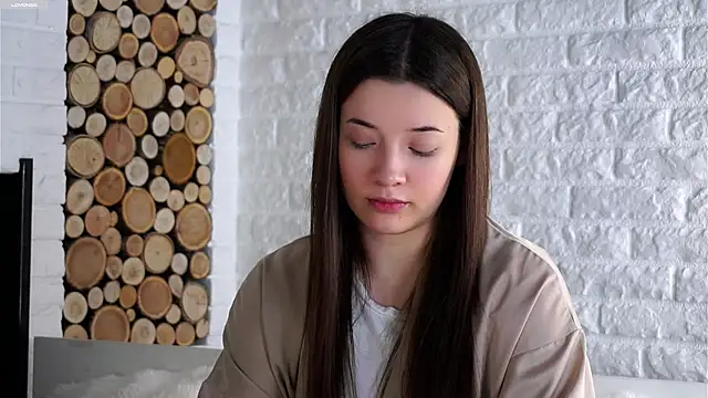 LowOncoming online show from October 6, 2025, 2:24 am