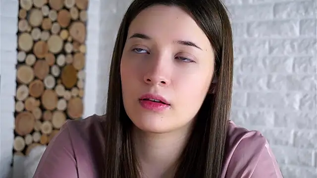 LowOncoming online show from September 19, 2025, 1:42 am