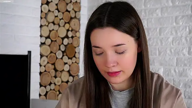 LowOncoming online show from October 8, 2025, 1:40 am