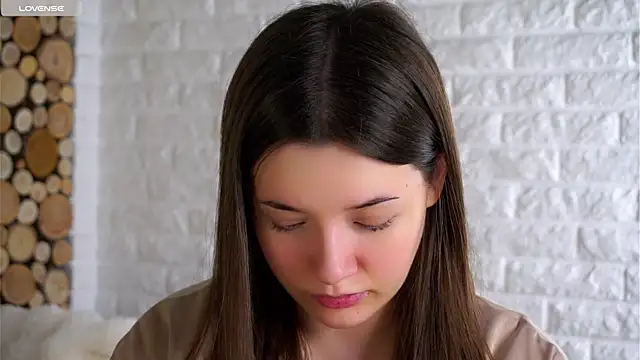 LowOncoming online show from November 7, 2025, 2:05 am