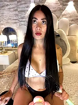 Snapshot of _MadiLee_ chatting on January 17, 2026, 3:21 am MadiLee online show from January 17, 2026, 3:21 am