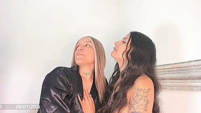 Snapshot of Sensually_Explosive chatting on January 6, 2026, 9:30 pm Sensually Explosive online show from January 6, 2026, 9:30 pm