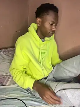 Snapshot of fireboyafrica chatting on October 13, 2025, 12:23 am fireboyafrica online show from October 13, 2025, 12:23 am