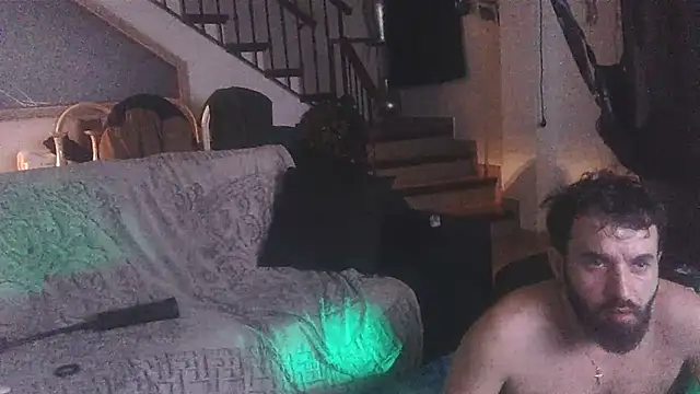 Snapshot of FJcouple chatting on January 7, 2025, 8:24 am FJcouple online show from January 7, 2025, 8:24 am