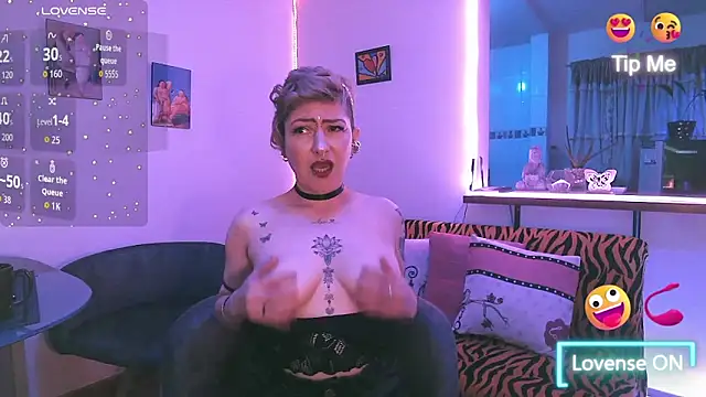 Maria fernandaxxx  online show from October 22, 2025, 9:46 pm