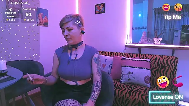 Maria fernandaxxx  online show from November 15, 2025, 10:25 pm