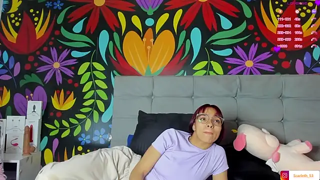 Scarlet Red  online show from November 22, 2025, 12:15 pm