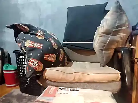 bumbumtatuado online show from November 19, 2025, 11:49 pm