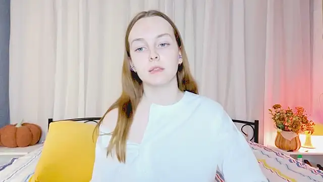 Snapshot of Wild__flowers chatting on November 2, 2025, 6:57 pm Wild flowers online show from November 2, 2025, 6:57 pm