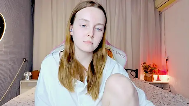 Snapshot of Wild__flowers chatting on October 31, 2025, 6:37 pm Wild flowers online show from October 31, 2025, 6:37 pm