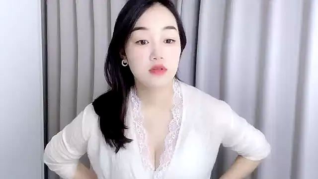 cloud8822 online show from November 5, 2025, 5:21 am