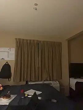 Lalalynn online show from April 14, 2026, 2:05 am