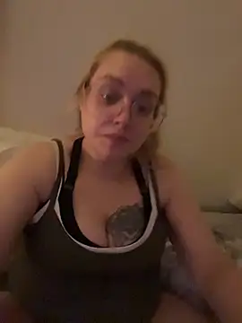 Lalalynn online show from April 25, 2026, 11:13 pm