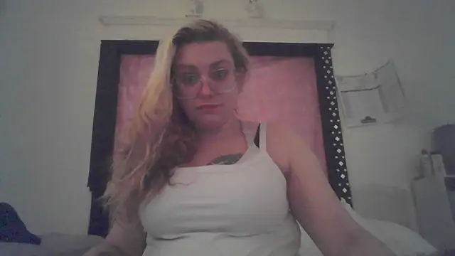 Lalalynn online show from April 29, 2026, 6:25 pm