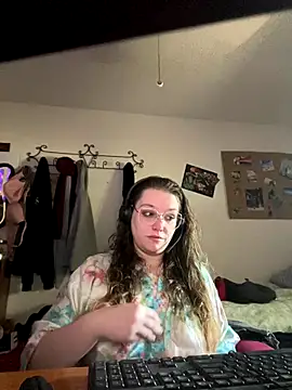 Lalalynn online show from November 11, 2025, 4:46 pm