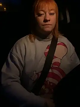 poussichienne online show from March 17, 2026, 5:10 am