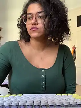 Snapshot of Curvydesifromgermany chatting on March 3, 2025, 12:28 pm Curvydesifromgermany online show from March 3, 2025, 12:28 pm