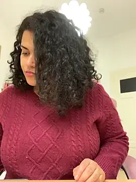 Snapshot of Curvydesifromgermany chatting on October 10, 2025, 12:39 pm Curvydesifromgermany online show from October 10, 2025, 12:39 pm