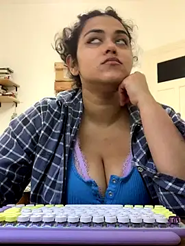 Snapshot of Curvydesifromgermany chatting on September 23, 2025, 2:35 pm Curvydesifromgermany online show from September 23, 2025, 2:35 pm