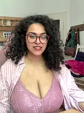 Curvydesifromgermany online show from May 22, 2026, 10:57 am