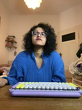 Snapshot of Curvydesifromgermany chatting on January 27, 2025, 4:01 pm Curvydesifromgermany online show from January 27, 2025, 4:01 pm