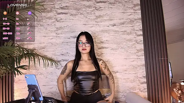 Snapshot of mariiana-diaz chatting on February 26, 2026, 2:06 pm mariiana-diaz online show from February 26, 2026, 2:06 pm