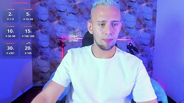 Snapshot of Damon_Bakert chatting on July 11, 2026, 10:43 pm Damon Bakert online show from July 11, 2026, 10:43 pm