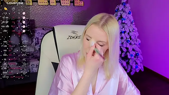 Snapshot of Selenatrend chatting on January 15, 2026, 12:08 pm Selenatrend online show from January 15, 2026, 12:08 pm