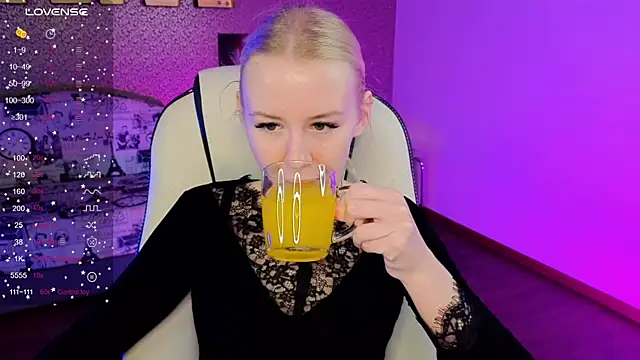 Selenatrend online show from April 16, 2026, 12:06 pm