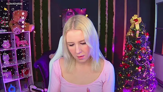 Snapshot of Selenatrend chatting on December 21, 2025, 6:15 am Selenatrend online show from December 21, 2025, 6:15 am