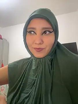 hannahayat online show from November 8, 2025, 8:23 pm