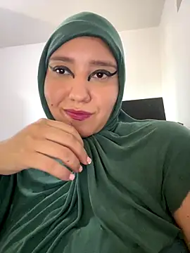 hannahayat online show from October 24, 2025, 2:49 pm