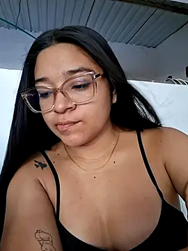 -VICKKY online show from July 25, 2026, 2:34 pm