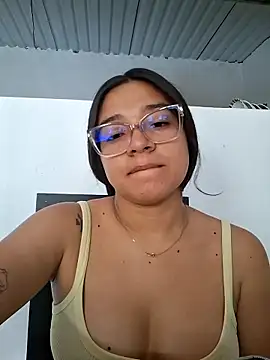 -VICKKY online show from March 6, 2026, 3:40 pm