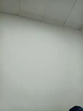 -VICKKY online show from November 19, 2025, 2:22 am