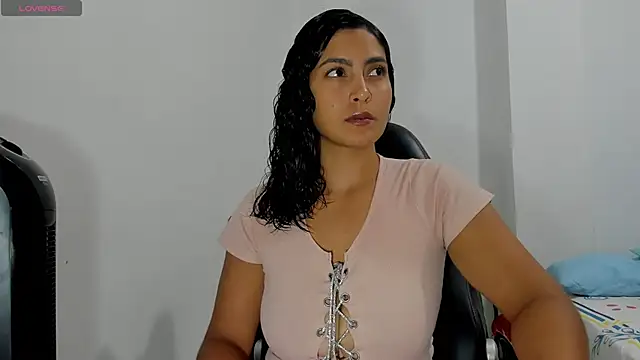 sofiaparker8 online show from June 14, 2026, 11:50 pm