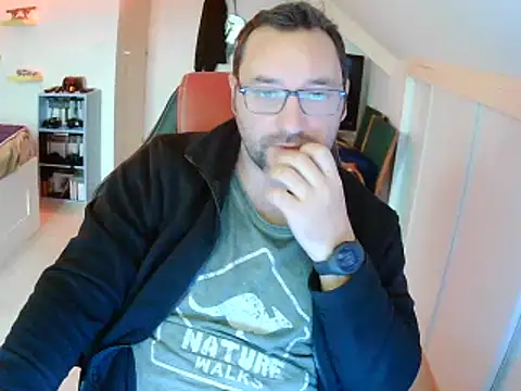 Snapshot of Fantaxx86 chatting on December 13, 2024, 11:23 am Fantaxx86 online show from December 13, 2024, 11:23 am