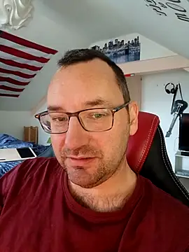 Snapshot of Fantaxx86 chatting on November 6, 2025, 10:52 am Fantaxx86 online show from November 6, 2025, 10:52 am