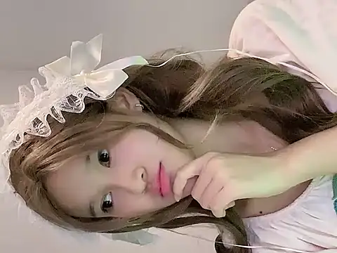 Snapshot of thithi8369 chatting on September 18, 2025, 5:43 am thithi8369 online show from September 18, 2025, 5:43 am