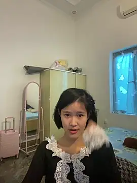 Snapshot of thithi8369 chatting on December 25, 2024, 4:22 am thithi8369 online show from December 25, 2024, 4:22 am