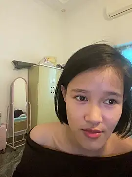 Snapshot of thithi8369 chatting on December 26, 2024, 5:37 am thithi8369 online show from December 26, 2024, 5:37 am