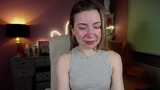 Snapshot of Mia_Tasty chatting on February 28, 2025, 7:48 am Mia Tasty online show from February 28, 2025, 7:48 am